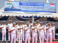 आयएनएस सहयाद्री आणि आयएनएस कोलकाता जहाजे इंडोनेशियामध्ये जकार्ता येथे दाखल