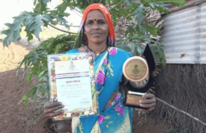 आदिवासी महिला शेतकरी रजनी ताईंची माळरानावर फ़ुललेली शेती !