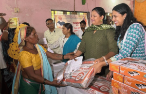 प्रधानमंत्री उज्वला गॅस योजना वाटप कार्यक्रम प्रकाशा गावात संपन्न