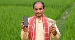 जमीन विक्री करणाऱ्या शेतकऱ्यांनी अर्ज सादर करावेत : कर्मवीर दादासाहेब गायकवाड सबळीकरण व स्वाभिमान योजना indian farmer with money