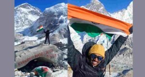 गिर्यारोहक अनिल वसावे माउंट एव्हरेस्ट सर करण्यासाठी सज्ज Anil Vasave on Mount Everest Base Camp