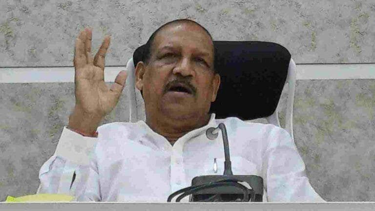 माता व बालमृत्यु रोखण्यासाठी अंगणवाडी सेविकांनी तत्परता दाखवावी-डॉ. विजयकुमार गावित