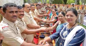 नंदुरबार पोलीस अधीक्षक कार्यालय आवारात अनोखे रक्षाबंधन..!! Rakshbandhan at S P Office Nandurbar