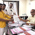 Right to Information Federation's demand for arrangement of vehicles causing obstruction in Nandurbar Tehsil premises