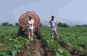 तळोदा तालुक्यातील बोरद परिसरात पिके वाचविण्यासाठी पिकांना टँकर द्वारे पाणीपुरवठा Taldoa News