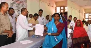 नवापूर तालुक्यातील 295 आदिवासी शेतकऱ्यांना वनपट्टे उतारे वाटप vanpatte to tribal farmers in Navapur taluka