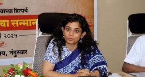 लोकशाहीचा गौरव: आणीबाणीतील संघर्षशील बंदिवानांचा जिल्हा प्रशासनातर्फे सन्मान