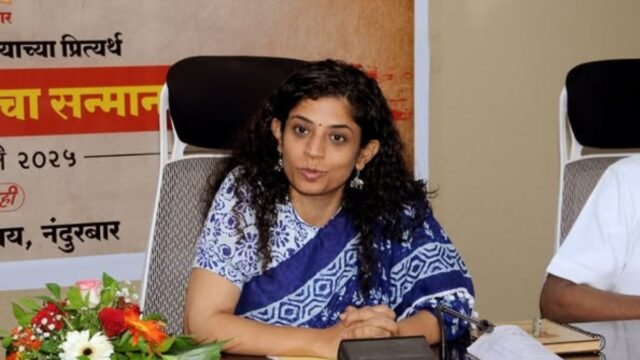 Glory of Democracy: District administration honors struggling prisoners of Emergency