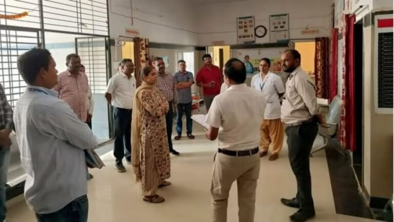 नंदुरबार जिल्हाधिकारी डॉ. मित्ताली सेठी यांचा आरोग्य सेवा व पाणीपुरवठा संदर्भातील दौरा