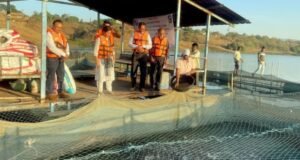 नंदुरबार जिल्ह्याच्या दोन मच्छीमार शेतकऱ्यांचा राष्ट्रस्तरीय सन्मान!