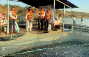 नंदुरबार जिल्ह्याच्या दोन मच्छीमार शेतकऱ्यांचा राष्ट्रस्तरीय सन्मान!