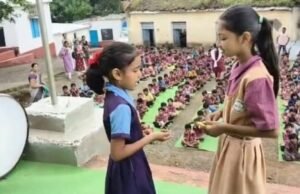 ‘चला अभिव्यक्त होऊया’ उपक्रमातून विद्यार्थ्यांचा आत्मविश्वास वाढविण्याचा प्रयत्न