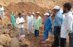 जिल्हाधिकारी डॉ. मित्ताली सेठी यांच्या मार्गदर्शनाखाली धडगाव तालुक्यात जलसंवर्धनासाठी महत्त्वपूर्ण पाऊल!