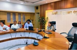 मनरेगा बैठक – रोजगाराची हमी आणि स्थलांतरावर नियंत्रण