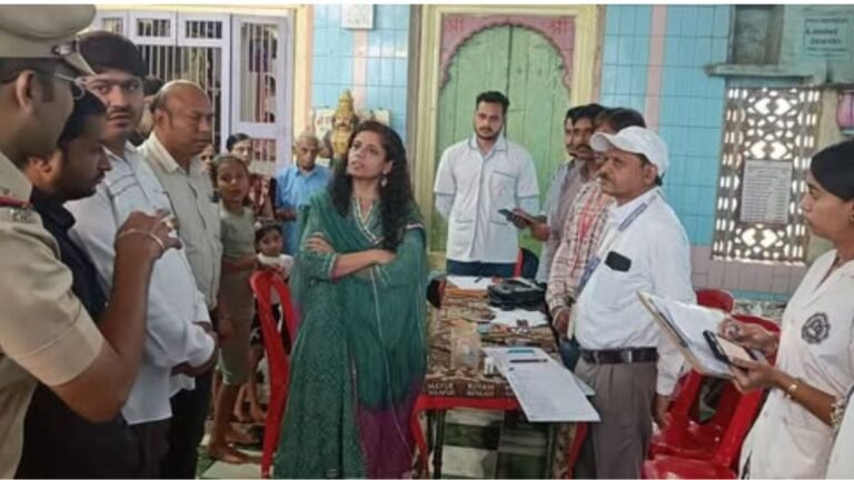 श्री गणेशा आरोग्याचा’ अभियानांतर्गत आरोग्य शिबिरास भेटीसोबतच मानाच्या व नवसाला पावणाऱ्या दादा व बाबा गणपतीच्या आरतीला उपस्थिती