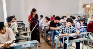 जिल्हाधिकारी डॉ. मित्ताली सेठी यांची परीक्षा केंद्राला भेट!