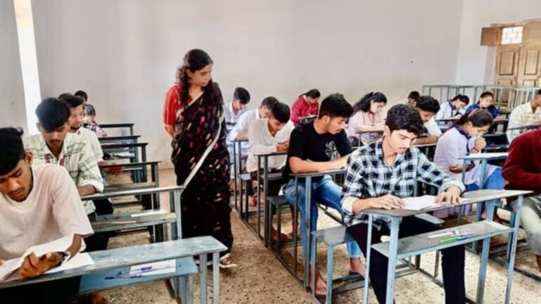जिल्हाधिकारी डॉ. मित्ताली सेठी यांची परीक्षा केंद्राला भेट!