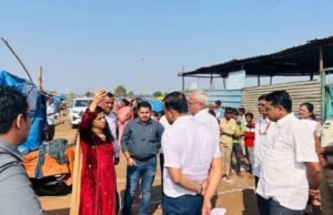 जाणीवेचा एक कवडसा, देतो ऊसतोड मजुरांच्या संघर्षाला दिलासा…