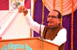 स्वावलंबी आणि गरीबीमुक्त गावांसाठी सर्वांचा पुढाकार आवश्यक;