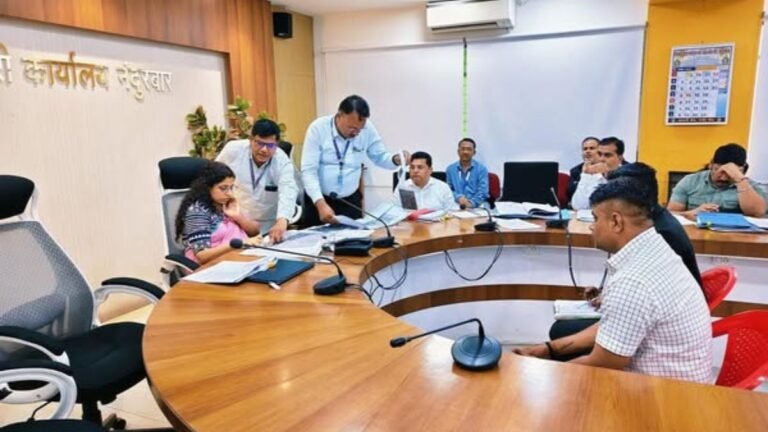 नगरपालिकांच्या प्रभाग रचनेवरील हरकतींची जिल्हाधिकाऱ्यांकडून सुनावणी