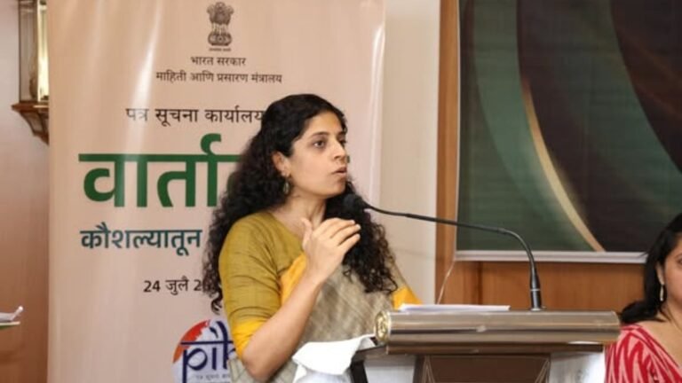 वृत्तपत्रसृष्टीला शासन योजनांशी जोडणारा ‘वार्तालाप’ : नंदुरबारमध्ये केंद्र सरकारच्या योजनांवरील संवाद परिषदेचा यशस्वी आयोजन