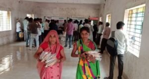 *पूरग्रस्तांसाठी आधाराचा हात – वाण्याविहीर येथे 1800 रेडी टू इट फोर्टिफाईड मिल्सचे वाटप*