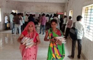 *पूरग्रस्तांसाठी आधाराचा हात – वाण्याविहीर येथे 1800 रेडी टू इट फोर्टिफाईड मिल्सचे वाटप*