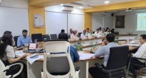 महसूल विभागाच्या आढावा बैठकीत महत्त्वपूर्ण निर्णय