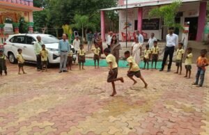 जि.प. शाळा बाल आमराई येथे जिल्हाधिकारी डॉ. मिताली सेठी यांची प्रेरणादायी शाळा भेट!