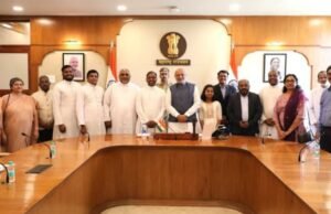 राज्यपाल सी. पी. राधाकृष्णन यांच्या प्रमुख उपस्थितीत राजभवन, मुंबई येथे नाताळ निमित्त स्नेहमिलन संपन्न झाले.