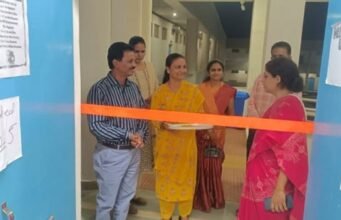 जिल्हाधिकारी डॉ.मित्ताली सेठी यांची जवाहर नवोदय विद्यालय श्रावणी ता.जि.नंदुरबार येथे भेट