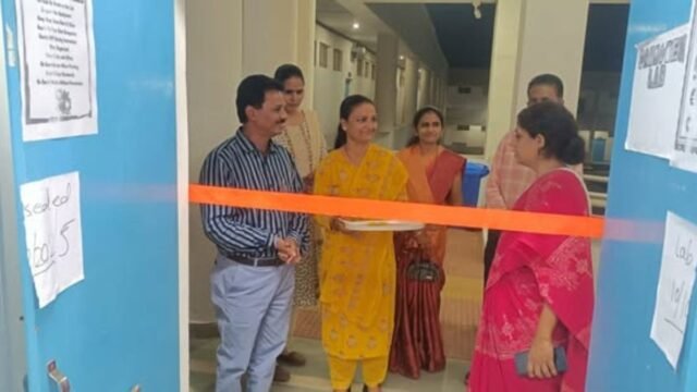 District Collector Dr. Mittali Sethi visits Jawahar Navodaya Vidyalaya Shravani, Taluka Nandurbar