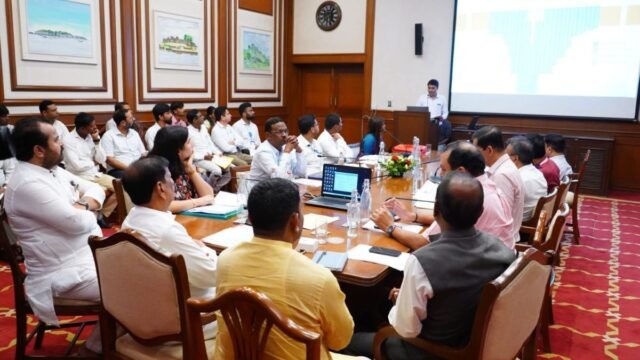 Submit a proposal to build an underground passage near Boisar railway station – Minister Ganesh Naik