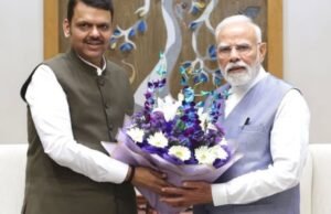 पंतप्रधान नरेंद्र मोदी यांची नवी दिल्ली येथे मुख्यमंत्री देवेंद्र फडणवीस यांनी भेट घेतली आणि त्यांना महाराष्ट्रातील पाऊस, पूरस्थिती आणि त्यातून शेतकर्यांच्या झालेल्या नुकसानीची माहिती दिली.