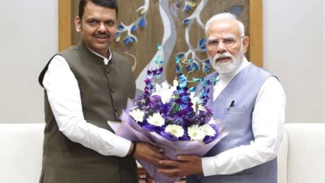 Chief Minister Devendra Fadnavis met Prime Minister Narendra Modi in New Delhi and briefed him about the #rain, #flood situation in Maharashtra and the loss caused to farmers.