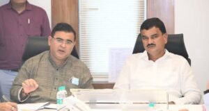 पणन व कृषी विभागातील विविध प्रकल्पांच्या कामाच्या समन्वयाबाबत कृषिमंत्री दत्तात्रय भरणे आणि पणन मंत्री जयकुमार रावल यांच्या उपस्थितीत मंत्रालयात बैठक पार पडली.