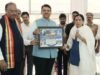 मुख्यमंत्री देवेंद्र फडणवीस यांनी कामठी येथील ड्रॅगन पॅलेस टेम्पलला भेट देऊन भगवान गौतम बुद्धांच्या मूर्तीला तसेच महामानव, भारतरत्न डॉ. बाबासाहेब आंबेडकर यांना अभिवादन केले आणि बुद्ध वंदनेत सहभाग घेतला.