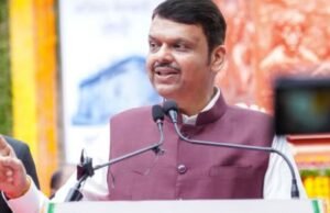 मराठवाड्याची सर्वांगीण प्रगती करण्यासाठी उद्योग आणि त्यातून रोजगार निर्मिती, कृषि, पायाभूत सुविधा विकास अशा सर्व क्षेत्रात अथकपणे काम करू, अशी ग्वाही मुख्यमंत्री देवेंद्र फडणवीस यांनी मराठवाडा मुक्तीसंग्राम दिन कार्यक्रमात दिली.