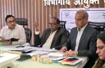 स्थानिक स्वराज्य संस्थांच्या निवडणूक पूर्वतयारीचा राज्य निवडणूक आयुक्त दिनेश वाघमारे यांनी घेतला आढावा