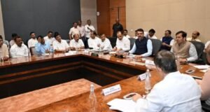 कबुतरांचे जीव वाचविणे, पर्यावरणाचे रक्षण करणे आणि नागरिकांचे आरोग्य सुरक्षित ठेवणे, या तिनही बाबी महत्त्वाच्या आहेत.