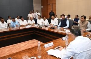 कबुतरांचे जीव वाचविणे, पर्यावरणाचे रक्षण करणे आणि नागरिकांचे आरोग्य सुरक्षित ठेवणे, या तिनही बाबी महत्त्वाच्या आहेत.