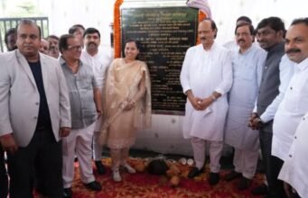 टाटा, एमआयडीसी व रोहा नगर परिषद यांच्या संयुक्त विद्यमाने रोहा येथील टाटा संचलित कौशल्यवर्धन केंद्राचे भूमीपूजन उपमुख्यमंत्री अजित पवार यांच्या हस्ते झाले.