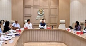 सामाजिक न्याय, आदिवासी विकास आणि इतर बहुजन कल्याण विभागाच्या अंतर्गत असणाऱ्या नवीन सहकारी सूतगिरण्यांना अर्थसहाय्य देण्याबाबत एकसमान निकष ठरवावे.