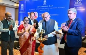 विमा हा केवळ आर्थिक उत्पादन नसून तो सामाजिक सुरक्षा, जोखीम व्यवस्थापन आणि आर्थिक स्थैर्य यासाठी अत्यावश्यक साधन आहे.