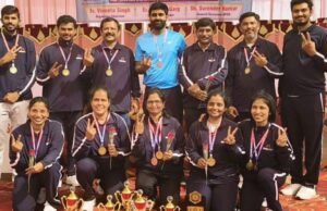 महावितरणच्यामहिला संघाला ४७व्या राष्ट्रीयबॅडमिंटनस्पर्धेत सुवर्णपदक;दुहेरीतही सुवर्णपुरुष संघाने केली कांस्यपदकाचीकमाई