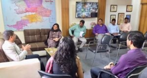 राज्य अनुसूचित जाती आयोगाचे उपाध्यक्ष ॲड. धर्मपाल मेश्राम यांचे नंदुरबार दौरा दरम्यान जिल्हाधिकारी कार्यालयात स्वागत