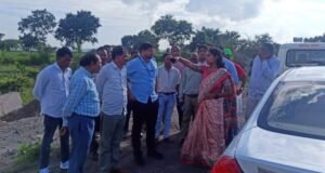 उपविभागीय अधिकारी मा. अंजली शर्मा यांची चिंचपाडा (ता. नवापूर) रेल्वेगेट परिसराला भेट