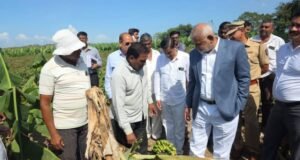 नंदुरबार जिल्हयातील अतिवृष्टीग्रस्त भागाची पालकमंत्र्यांकडून पाहणी दिवाळीपूर्वी शेतकऱ्यांना मदत देण्यासाठी प्रशासन सज्ज