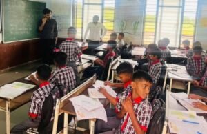 उपविभागीय अधिकारी श्री. कृष्णकांत कनवरिया यांची शैक्षणिक संस्थांना भेट – विद्यार्थ्यांशी थेट संवाद व वसतिगृहांची पाहणी