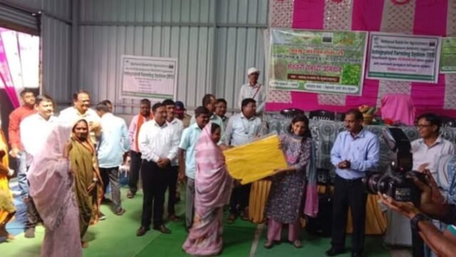 Promoting the government’s “Farmer Empowerment” initiatives – Annual General Meeting of “Aamu Akha Ek Se Shetkari Producer Company, Chaudwade”